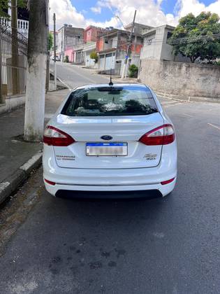 FORD FIESTA 1.6 TITANIUM SEDAN 16V FLEX 4P POWERSHIFT